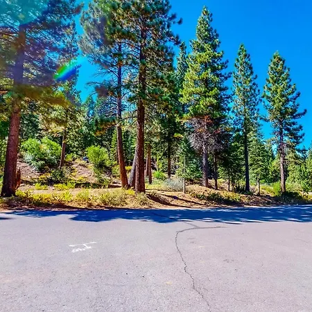 Truckee Treat Villa